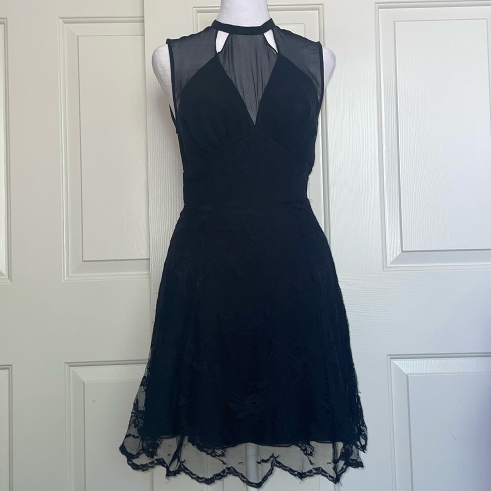 This cool dress form a boutique is so beautiful and detailed with lace